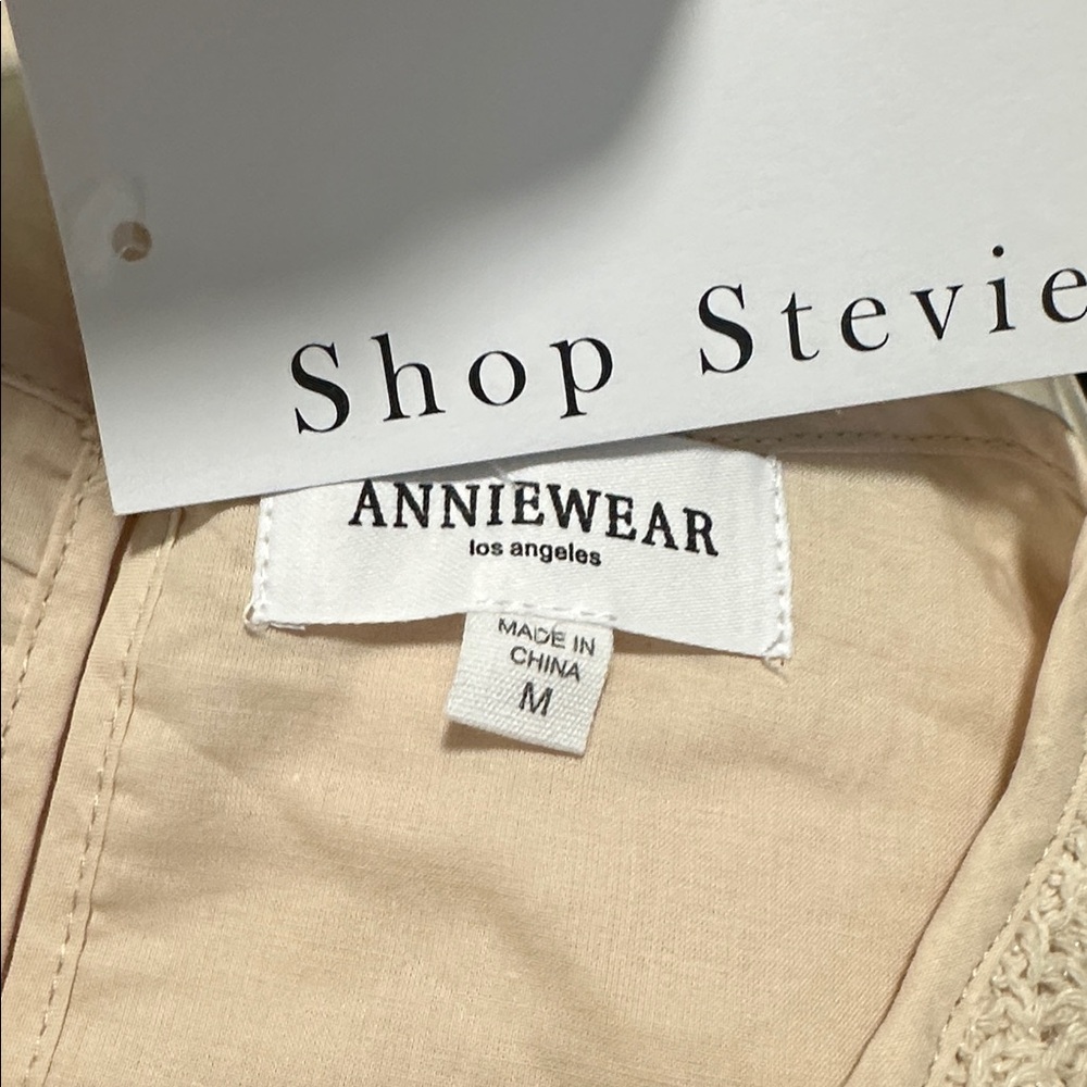 🌴 NWT AnnieWear Crochet Layover - Picture 4 of 5